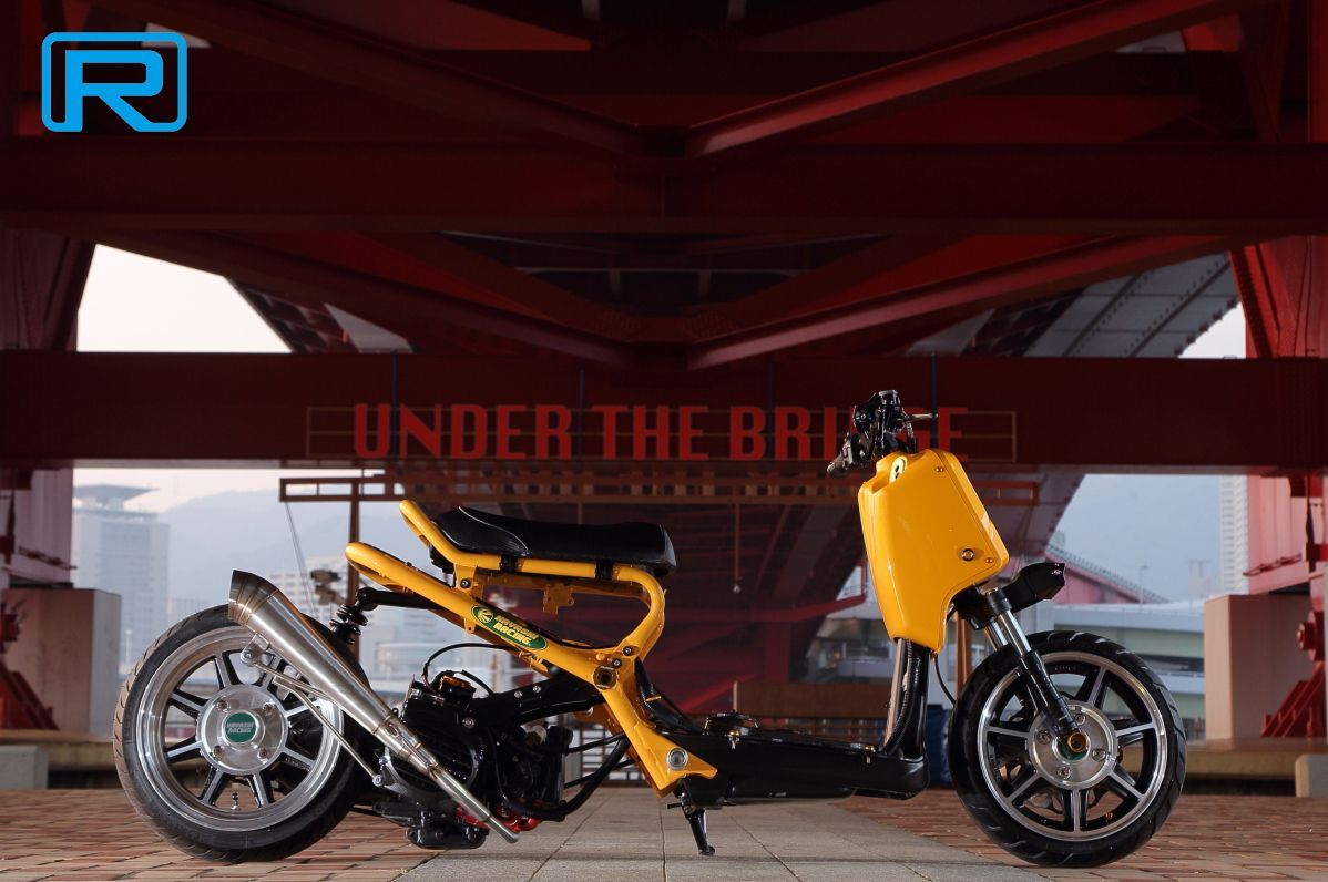 リンパーツ み Breathing GP Racing ズーマー用 マフラー