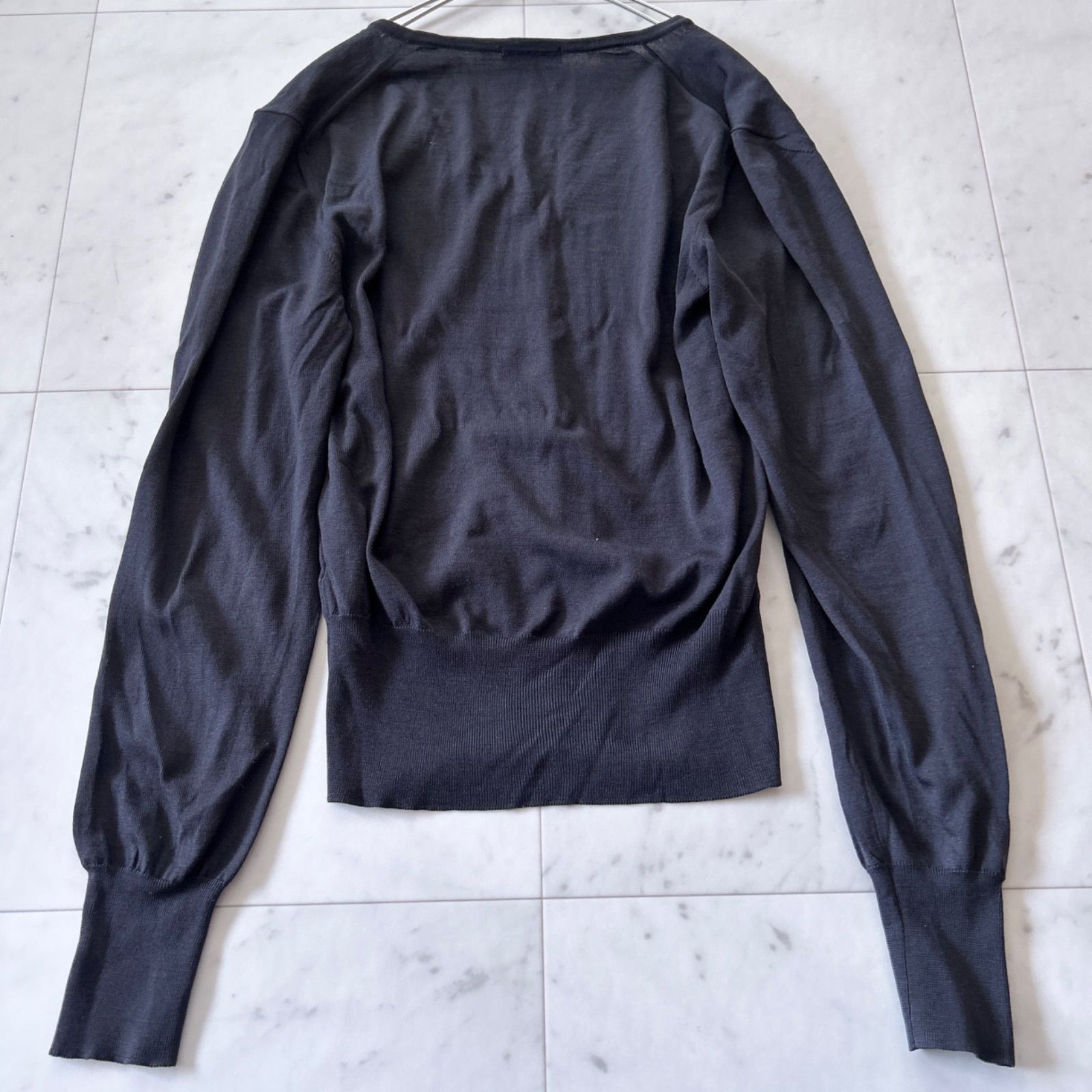 美品 Cruciani クルチアーニ Vネックニット チャコールグレー 40サイズ