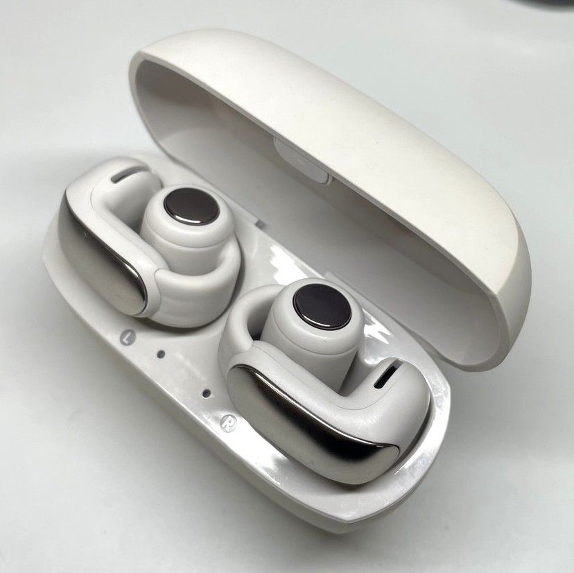BOSE　ワイヤレスイヤホン(ホワイト) Amazon.co.jp: Bose QuietComfort Earbuds Bluetooth接続