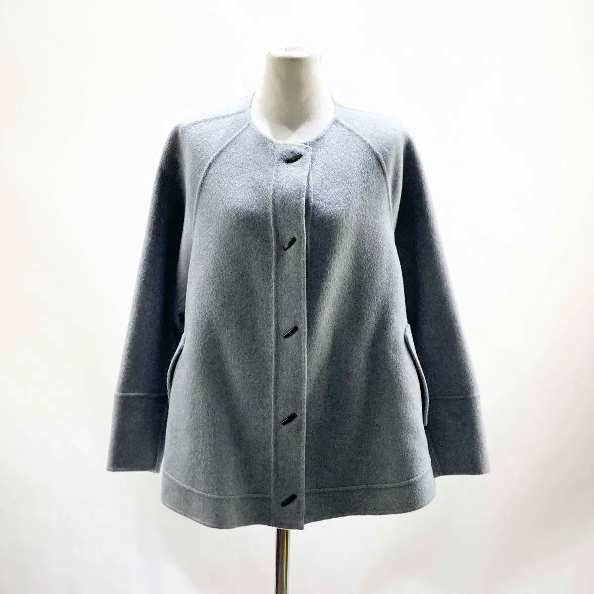O2nd(オッズセカンド) 女性用ウールジャケット カシミア 55 ジンの感覚