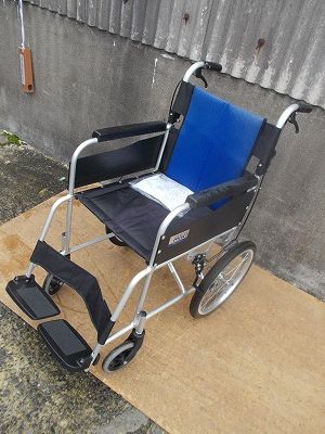 送料無料 一部地域を除く 介助型車いす BAL-2 ノーパンクタイヤ TS-25-1022-01