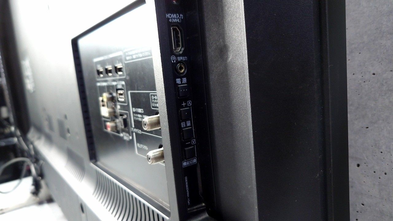 液晶テレビ