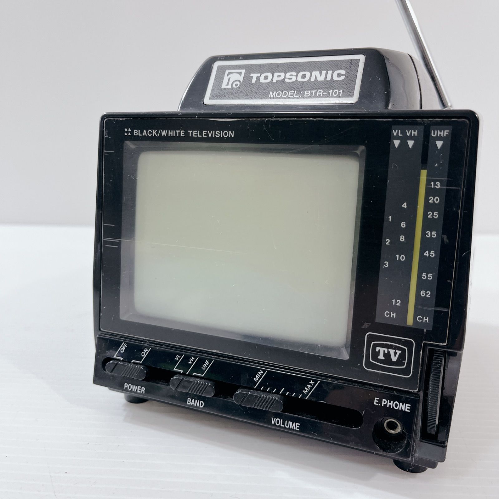 Yahoo!オークション -「サンヨー レトロ テレビ」の落札相場