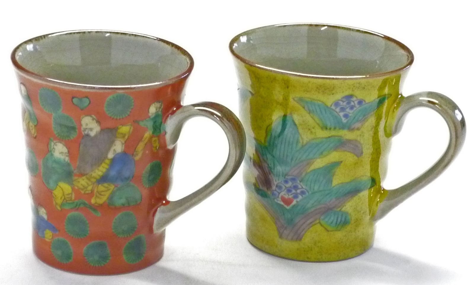 九谷焼ペアマグカップグリーン地桜＆吉田屋万年青『裏絵』 百華園-九谷焼おしゃれなペアマグカップ 木米写し＆吉田屋万年青 裏絵