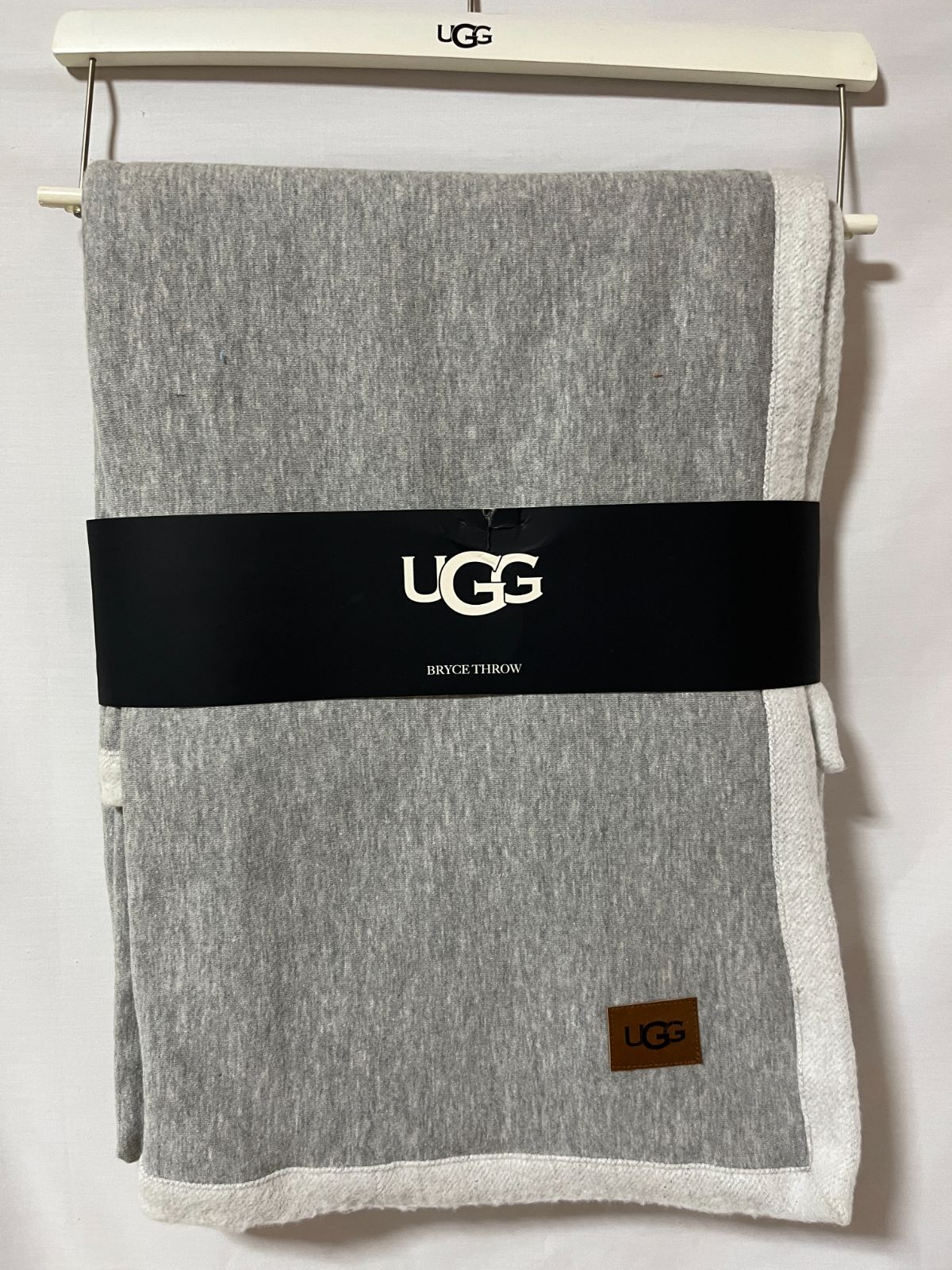 UGG BRYCE THROW GR #55038 - Cross Road - メルカリ