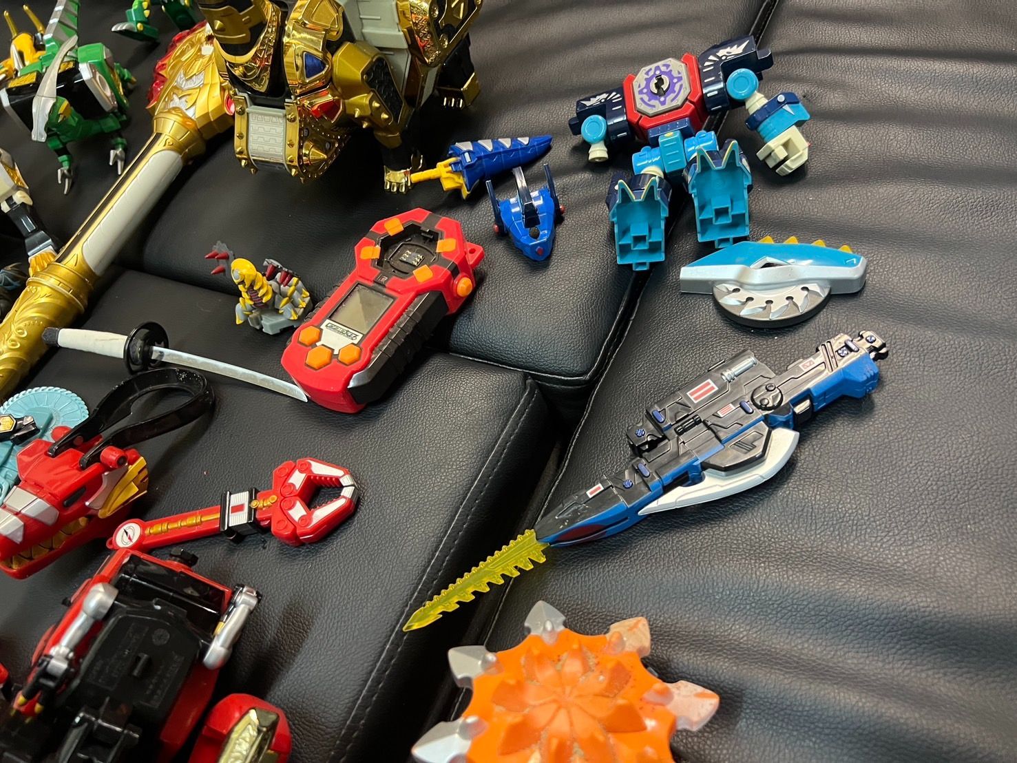 スーパー戦隊シリーズ　仮面ライダー　DX変身アイテム　DXロボ　まとめ売り　大量 大量 まとめ売り】スーパー戦隊 仮面ライダー DXロボ 武器