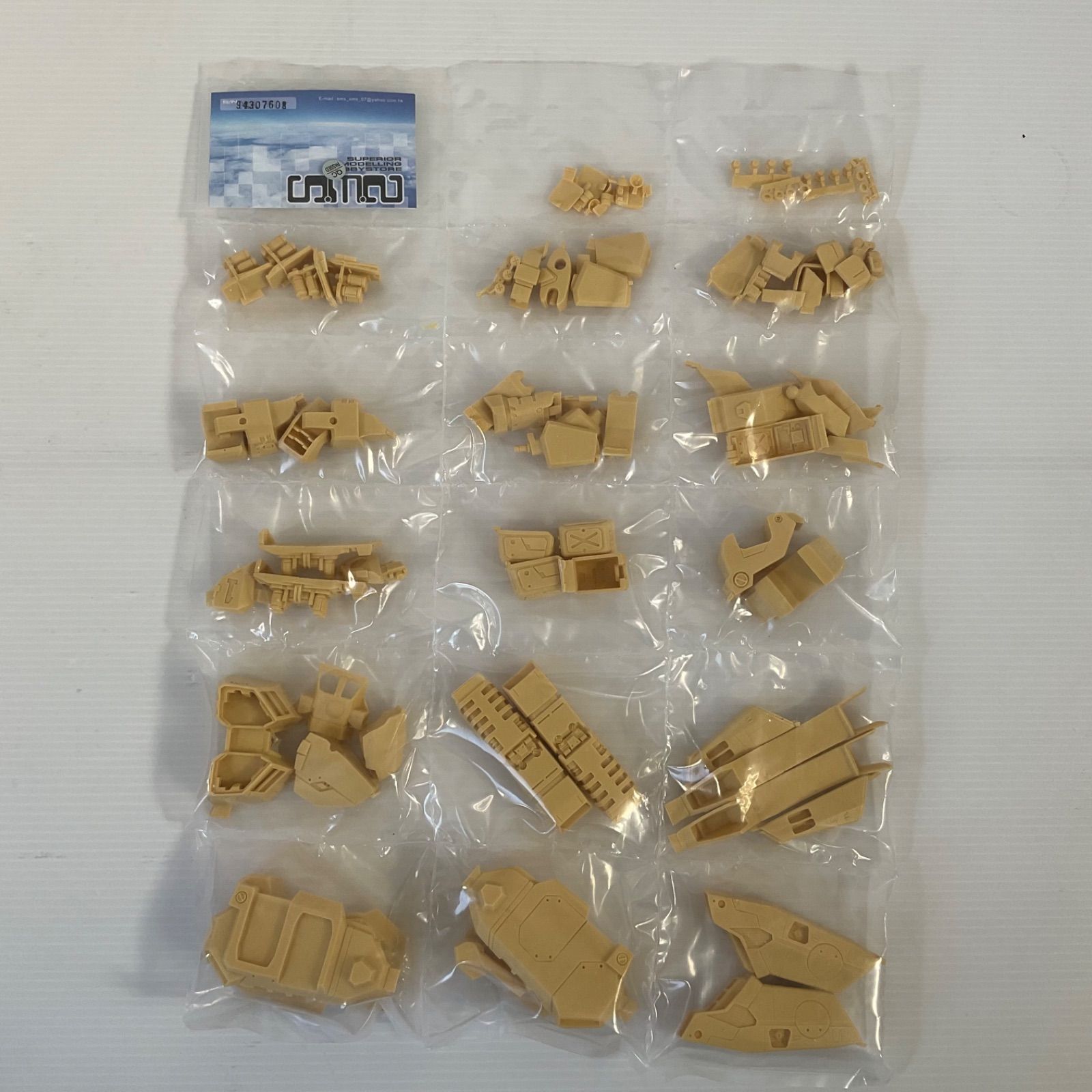 SUPERIOR MODELLING HOBBYSTORE 超時空要塞マクロス VF-1
