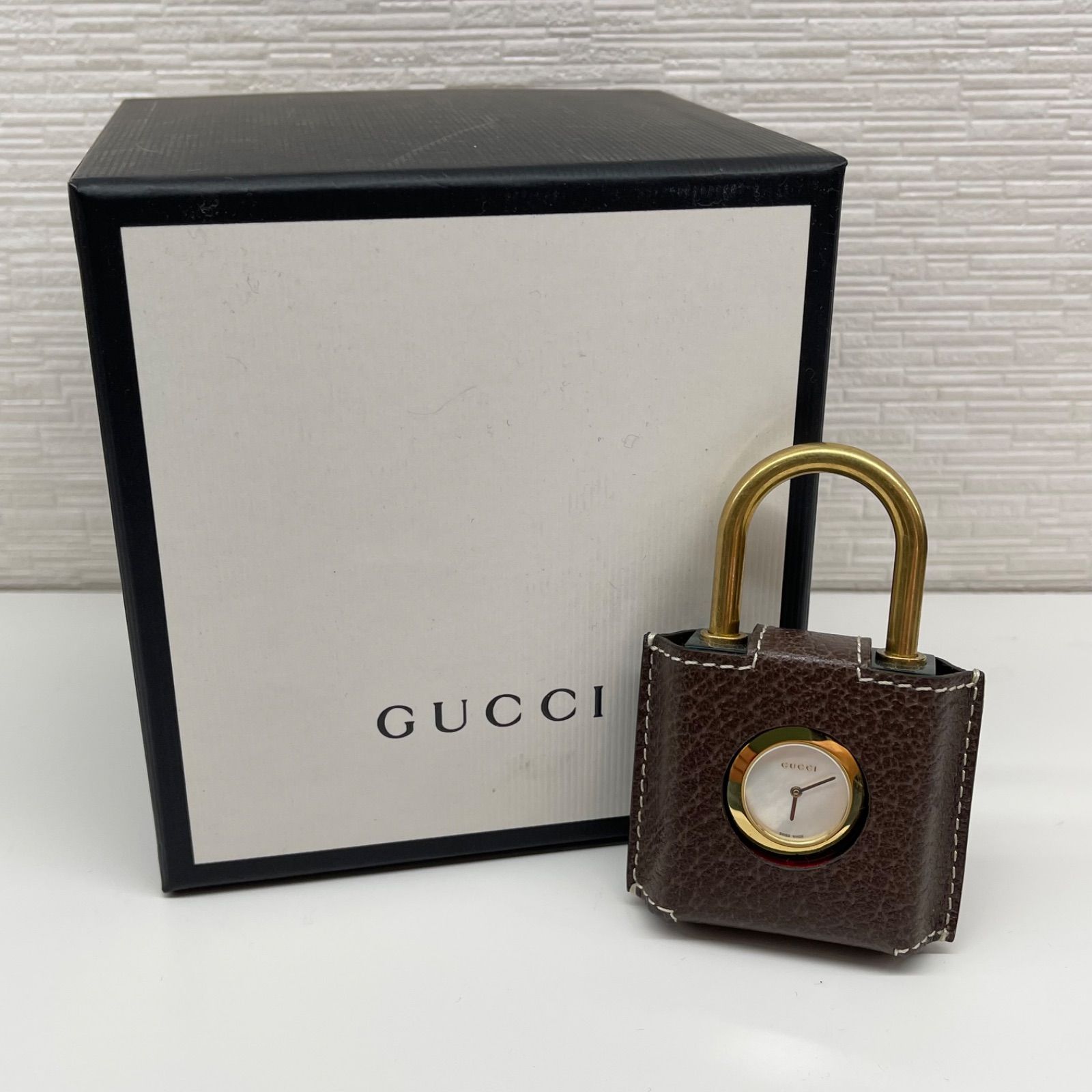 GUCCIグッチ 時計 コンスタンス パドロック 南京錠 150.5