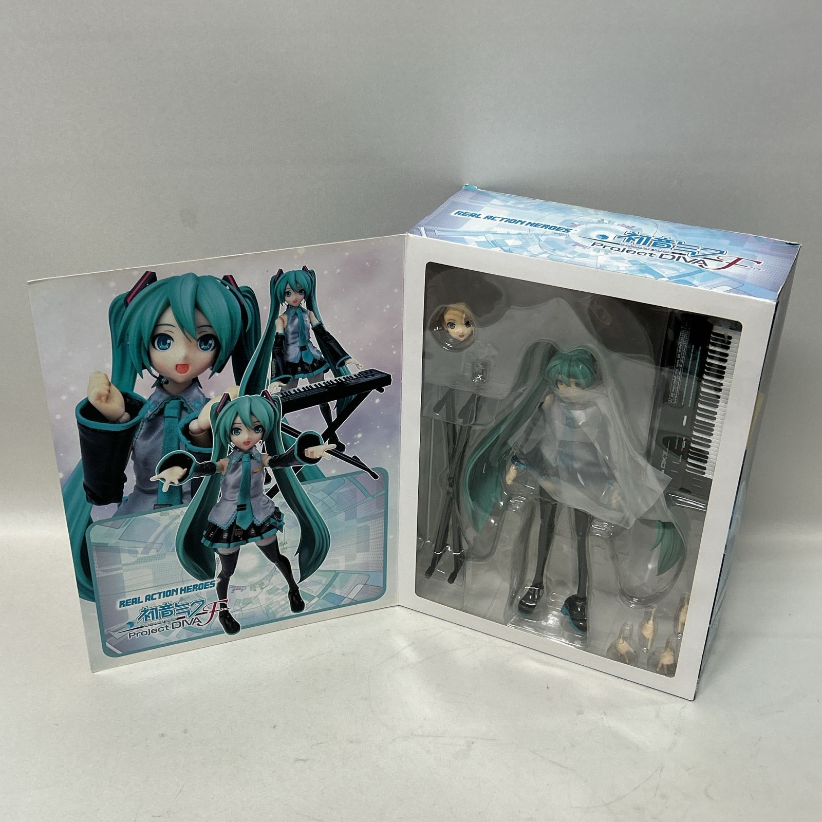 浜館41-1013】 RAH リアルアクションヒーローズ 初音ミク