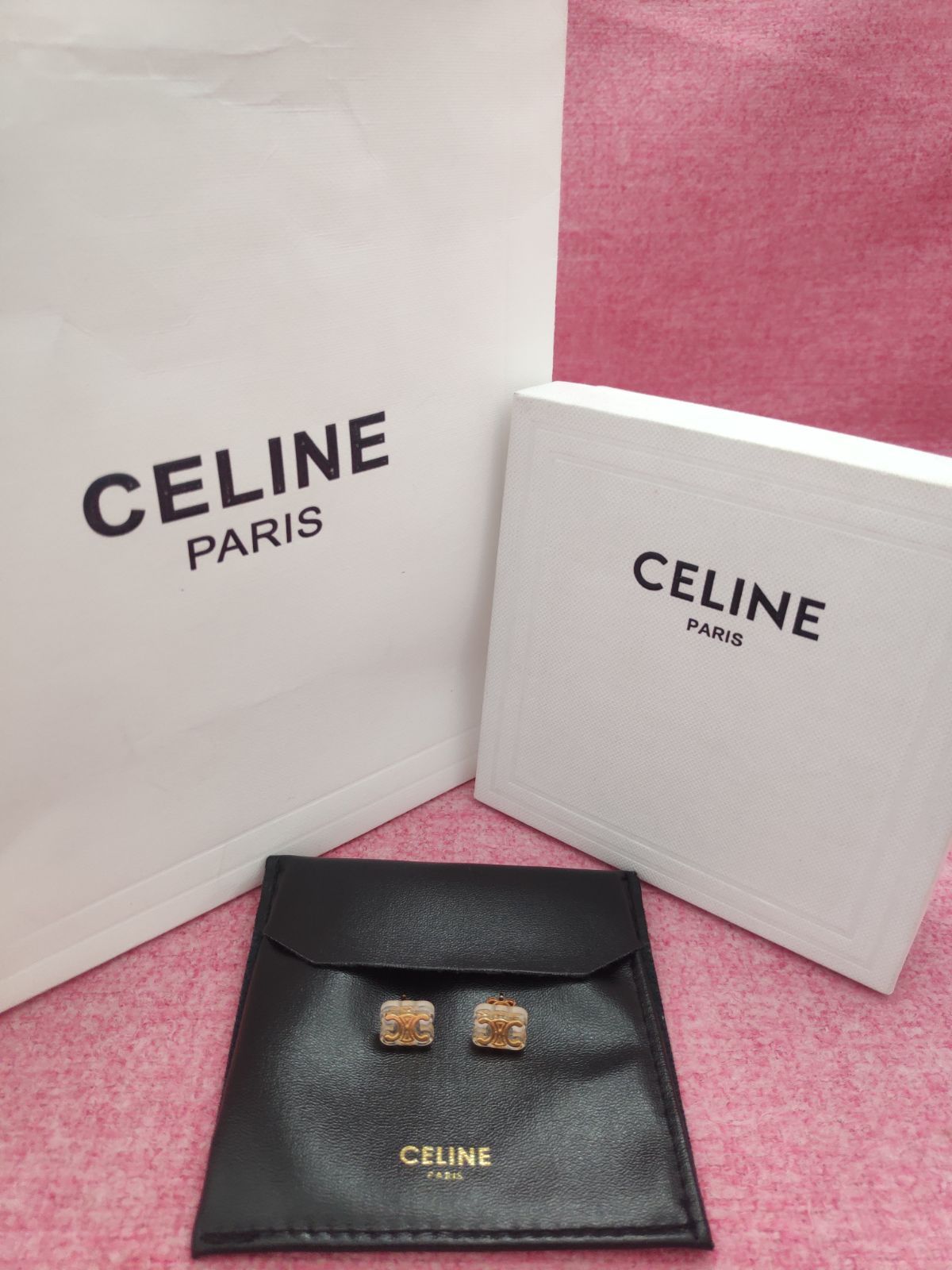 超人気🌸CELINE・セリーヌ　ピアス　金色　トリオンフ グラソン スタッズピアス　メンズ用✜レディース用　極美品　新品