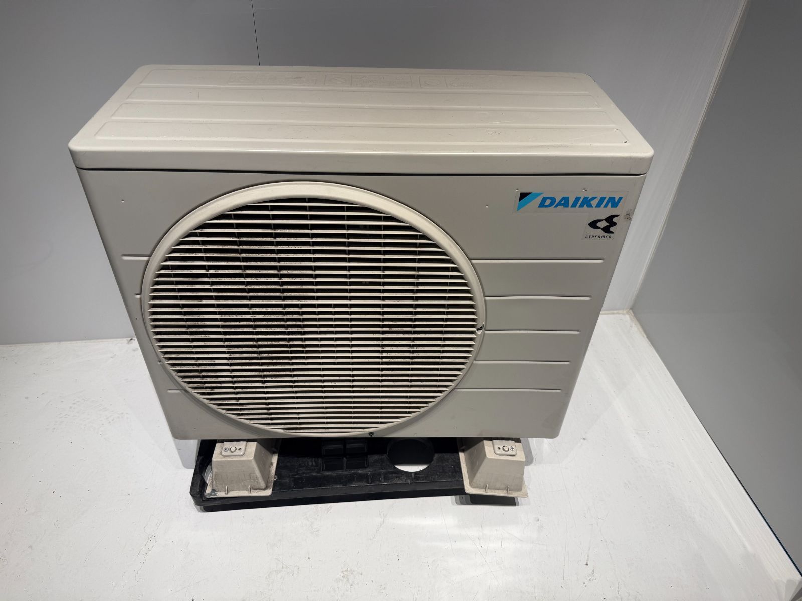 東京都東村山市、引取限定 DAIKIN エアコン本体セット 10帖 2021年製 ダイキンエアコン 10帖タイプ 本体セット 東京都東村山市、引取限定