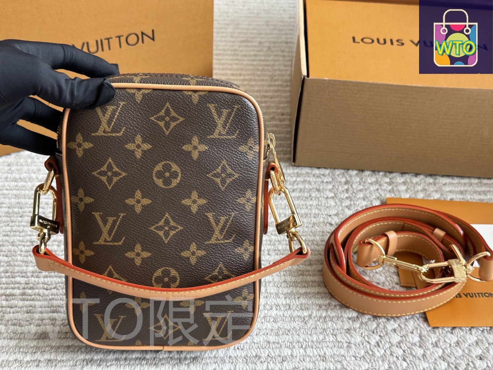 現行品新品未使用　ルイヴィトン　モノグラムクラシック8㎝ 今日特価】LV ルイ・ヴィトン クラシックモノグラムコレクション