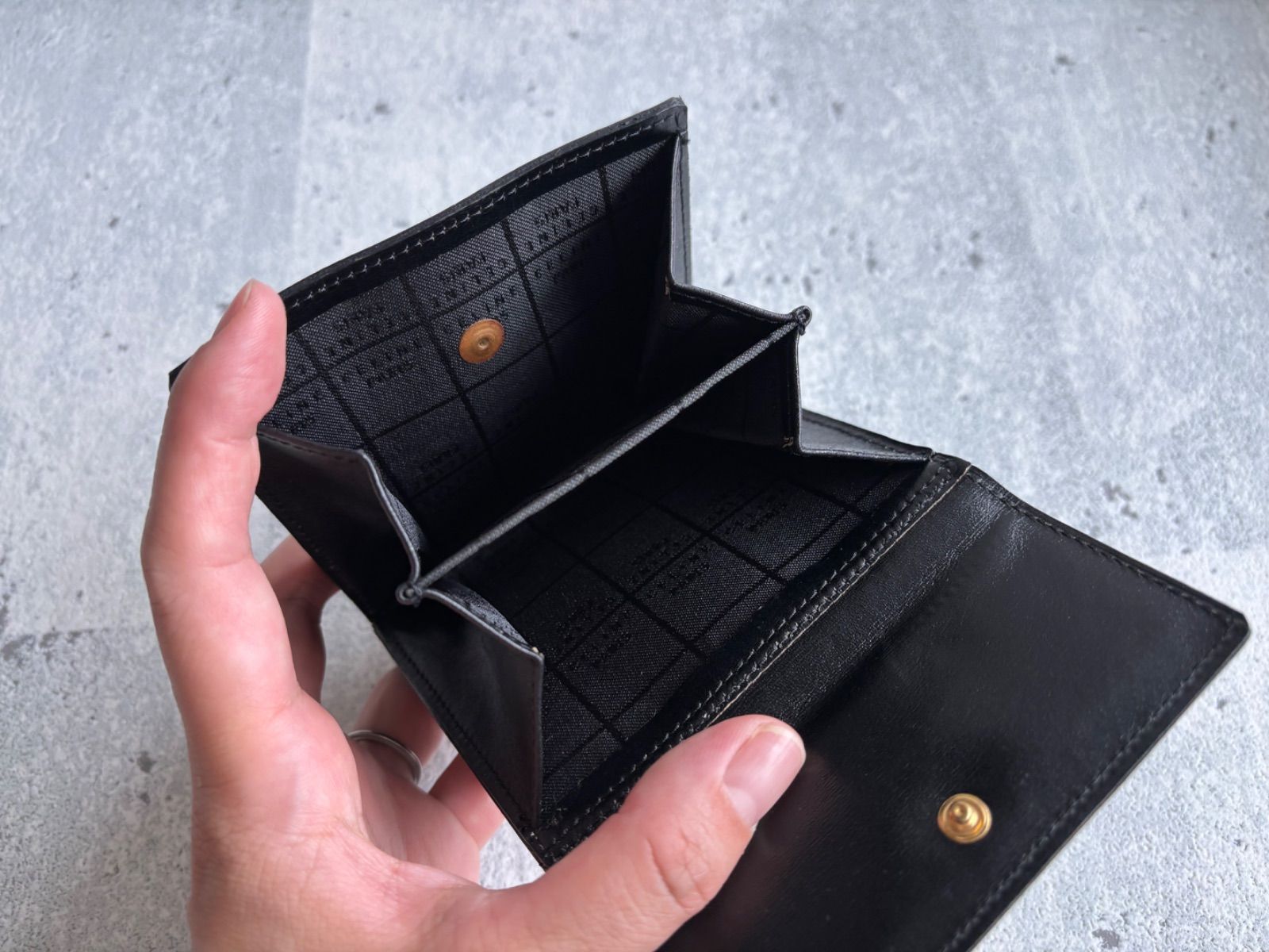 ロエベ バーティカル ウォレット スモール 折財布 黒 LOEWE ロエベ