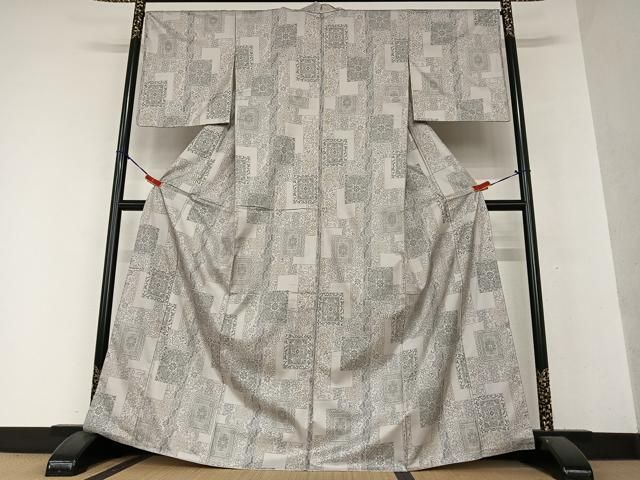 平和屋着物○本場大島紬 一元絣 色紙重ね花文 黒地 正絹 逸品  