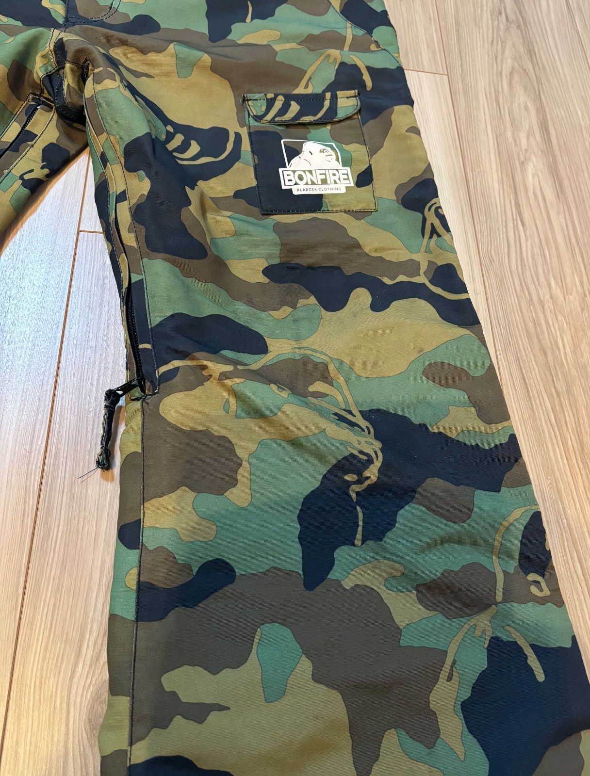 エクストララージ XLARGE BONFIRE 上下セット スノージャケット ウェア