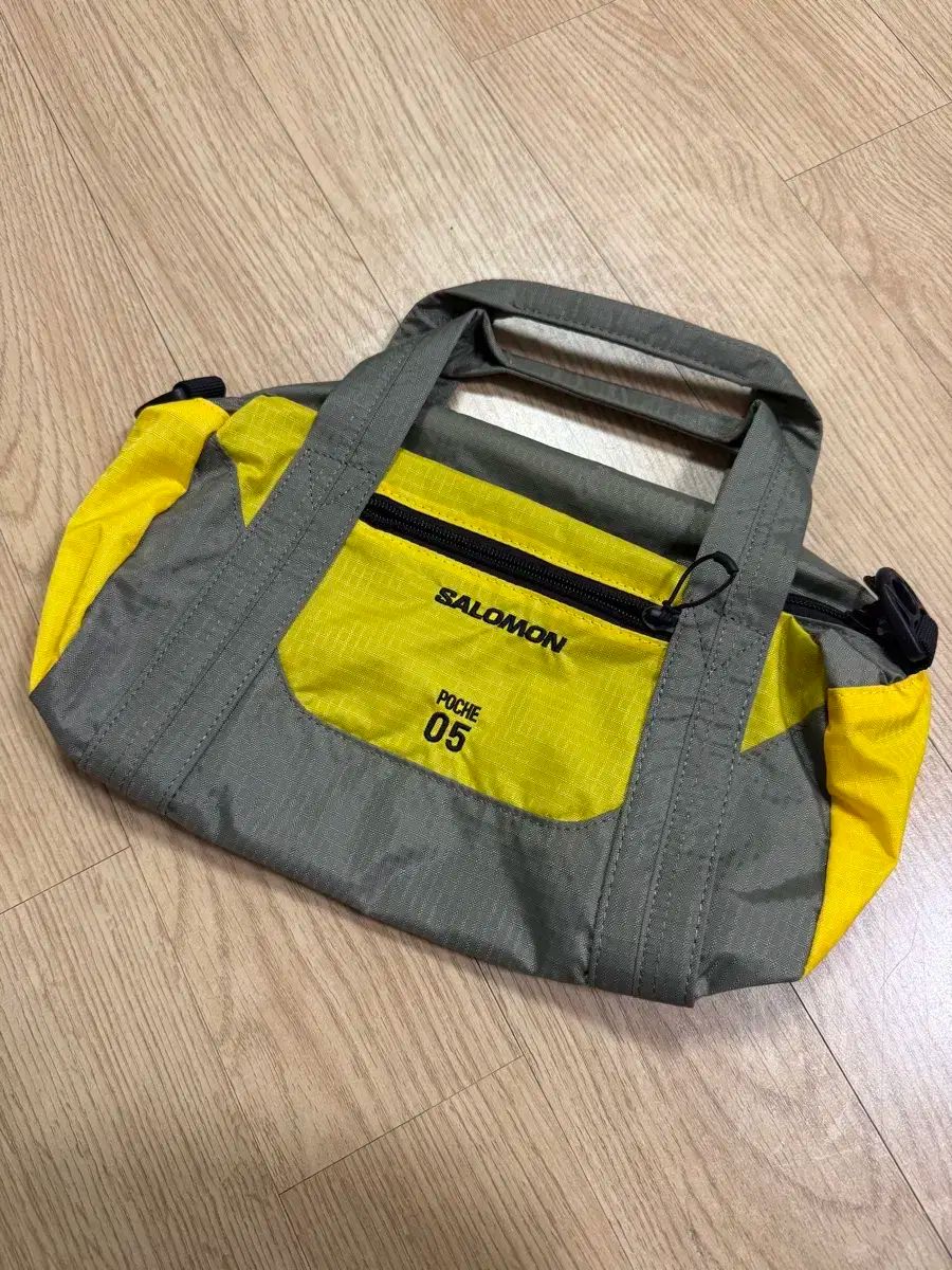 SALOMON サロモン 2WAY ファー 取り外し ストラップ トート クロスバッグ イエロー