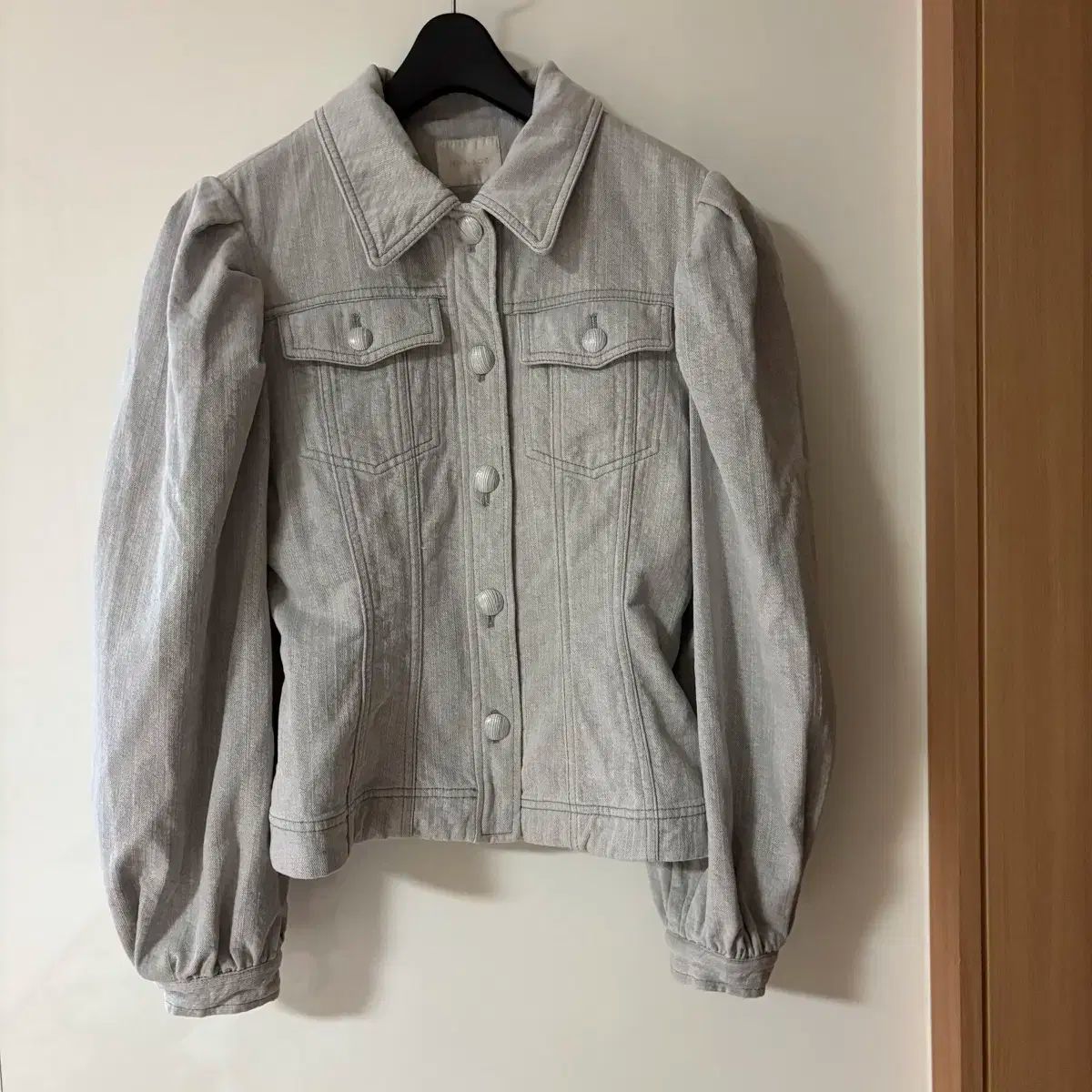 フェミニン オールドマネー