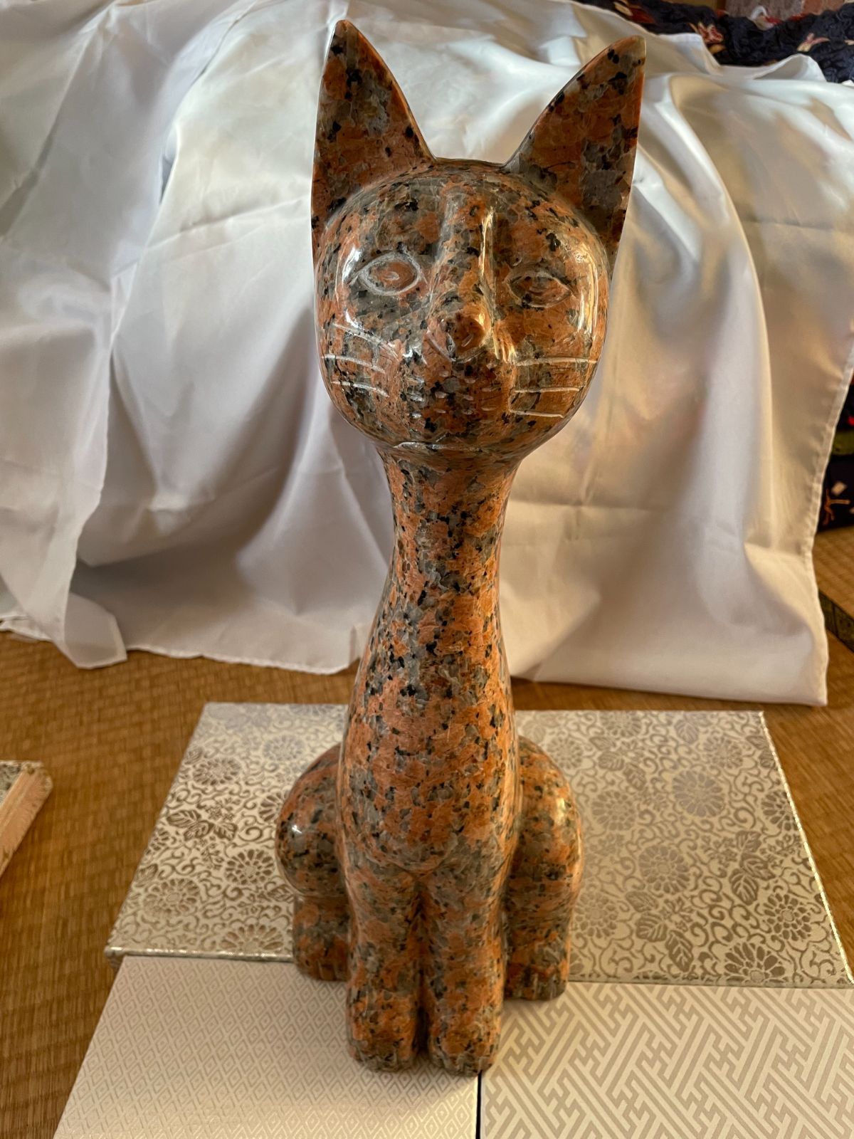 ◇石材 招き猫 置物 猫の置物 千客万来 招き猫御影石 高さ47㎝ ◇石材