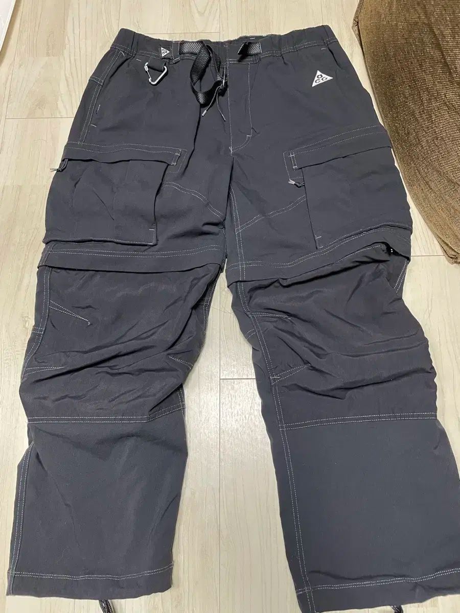 Nike(ナイキ） acg スミスサミット カーゴ パンツ 黒 サミット 白 アジア L