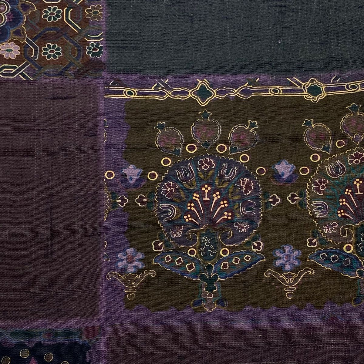 袋帯 前田仁仙 落款 紬地 変わり市松 華文 金彩 紫 全通 正絹