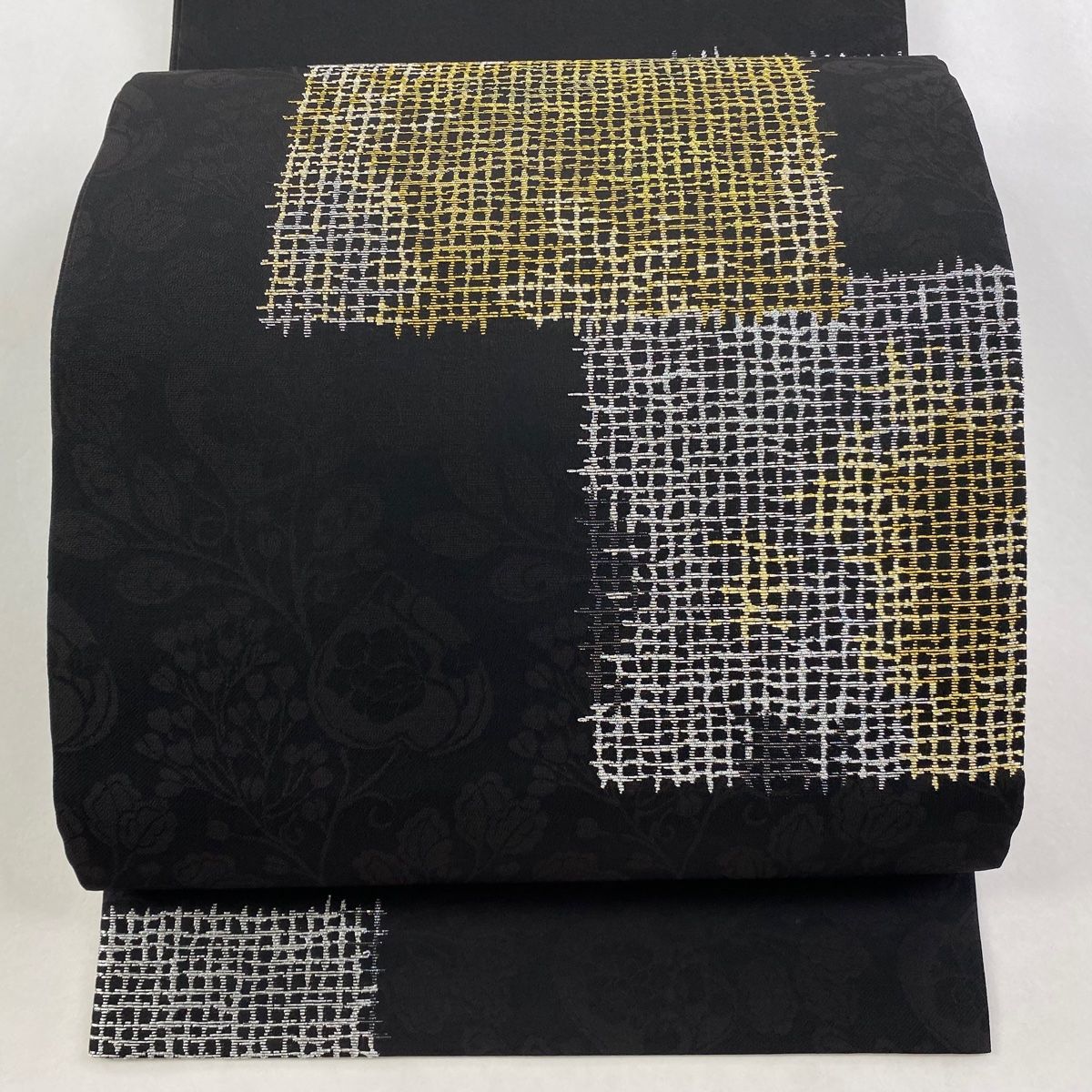 袋帯 やまと 幾何学模様 草花 金銀糸 黒 六通 正絹