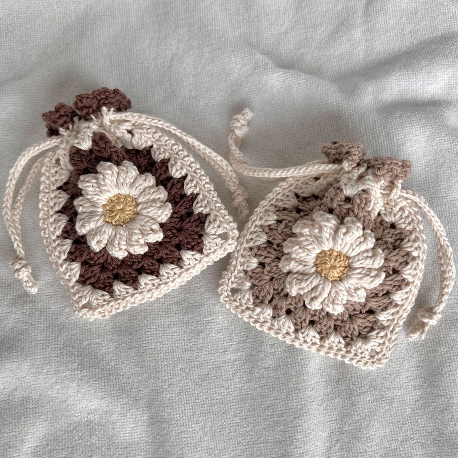 ぷっくり巾着ポーチ（ Mサイズ） ぷっくり巾着ポーチ（ Mサイズ） 巾着（M） - JAM｜レトロ印刷と