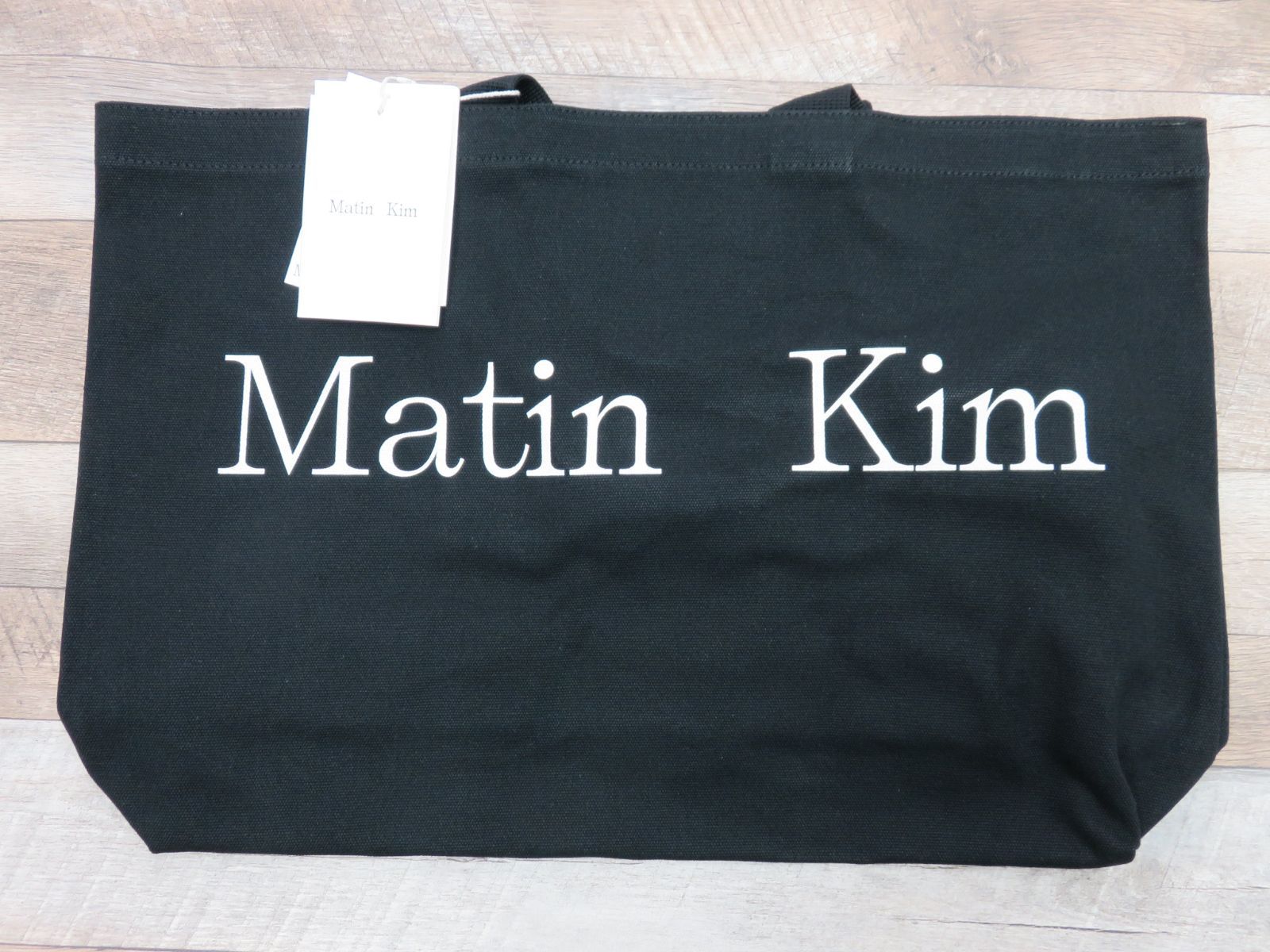 Matin Kim トートバッグ 黒 MATIN KIM】MATIN CRACKED LOGO GLOSSY ECOBAG☆送料・関税込