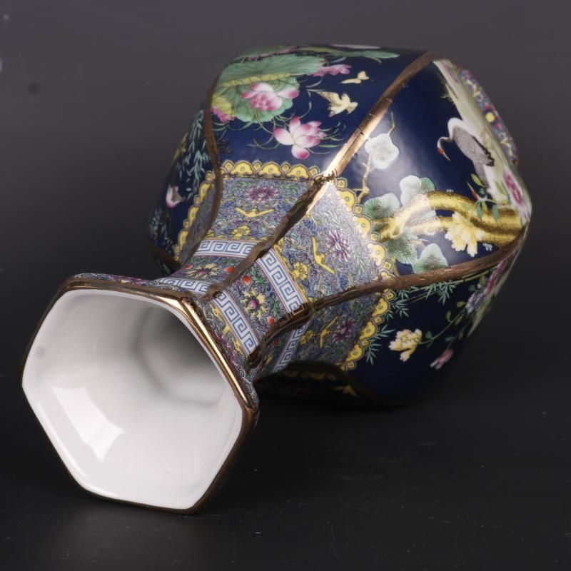 清乾隆琺瑯彩飄花嬰戯扁瓶   陶磁器  現代工芸品 美術品 置物 清乾隆琺瑯彩飄花嬰戯扁瓶 陶磁器 現代工芸品 美術品 置物
