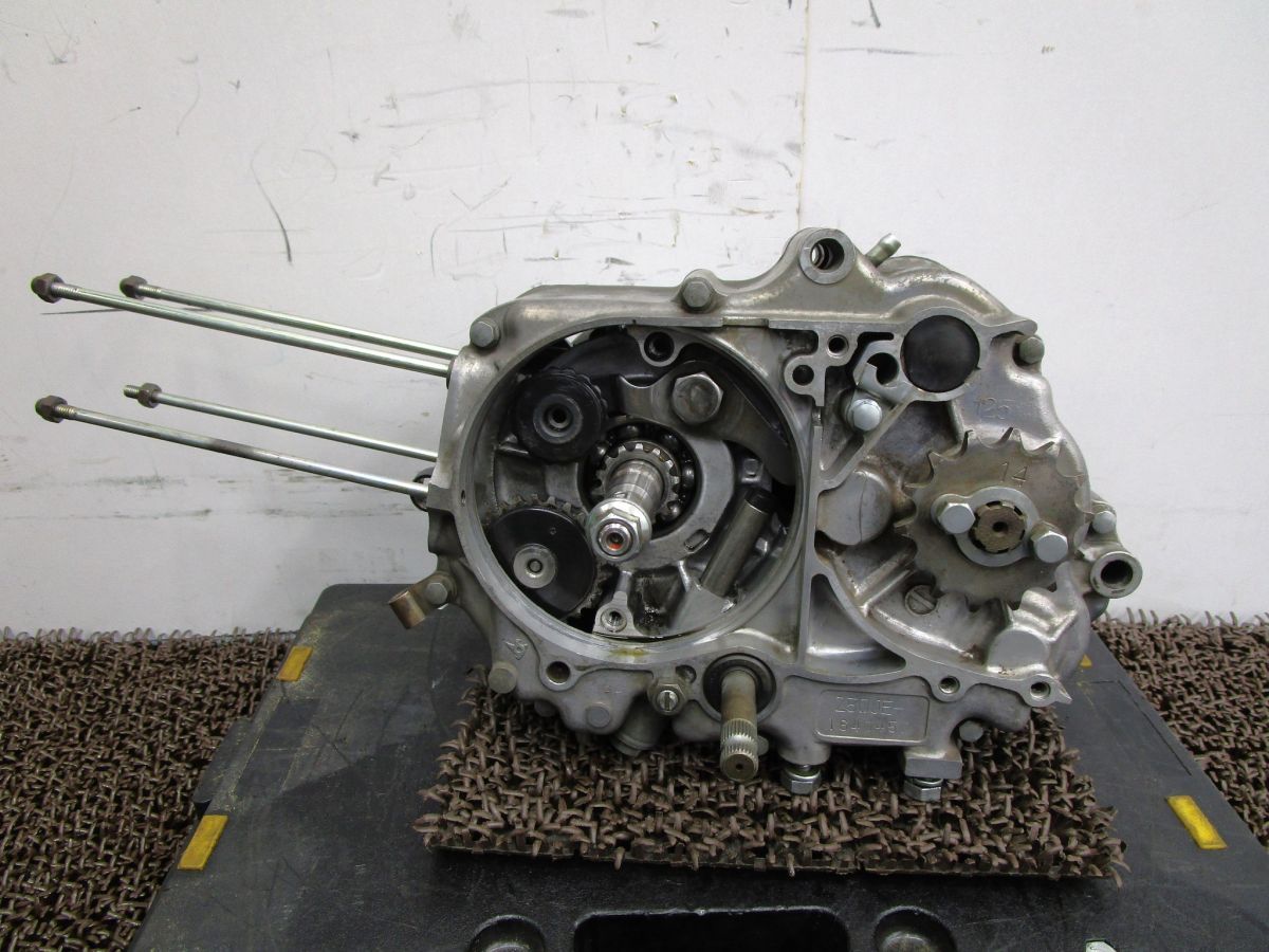 ゴリラ エンジン腰下 クランクケース □A5636 クラッチハウジング Z50J ホンダ Z50JE キャブ車 6V