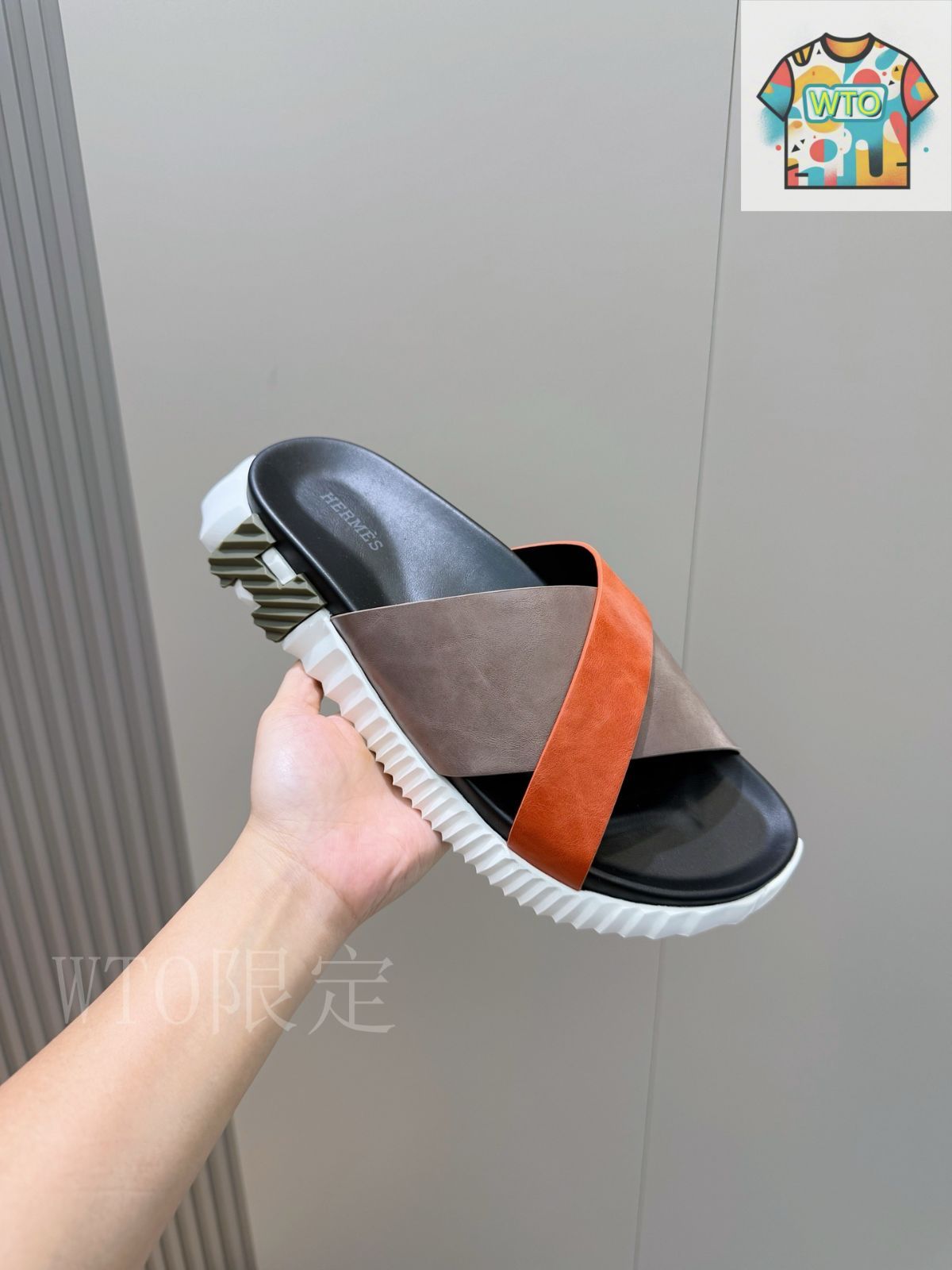 【品ある金具が目を引く】HERMES サンダル スリッパ 品ある金具が目を引く】HERMES サンダル スリッパ サンダル