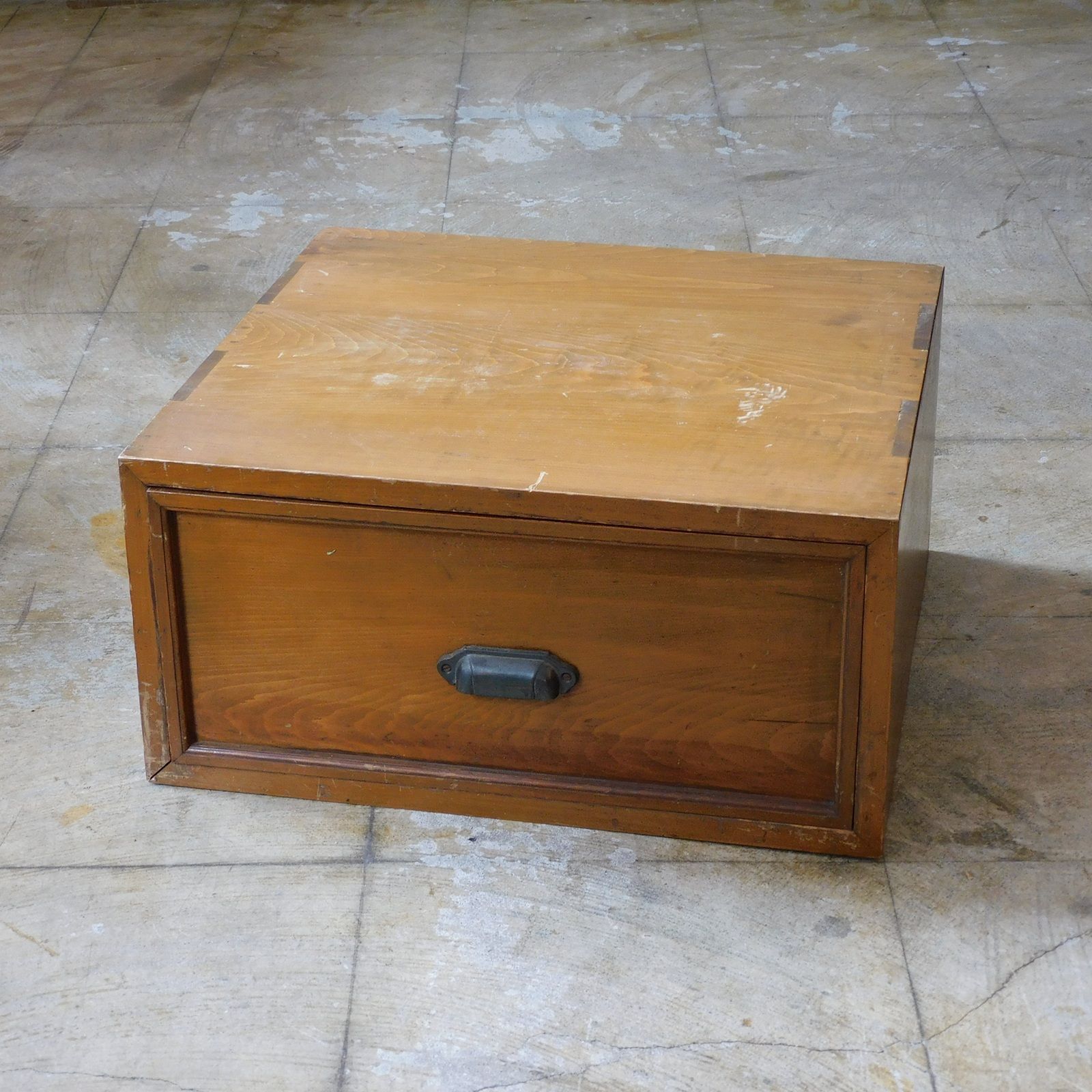 1杯の引出し・展示台 HK-a-05310 / 古道具 抽斗 木製 無垢材 小物入れ