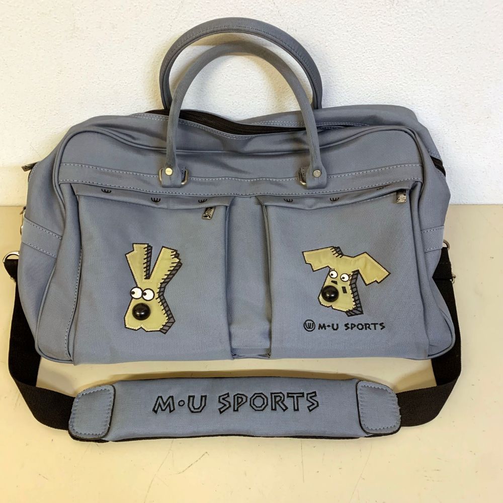 MU SPORTS ボストンバッグ 703H6202 モノグラムプリント