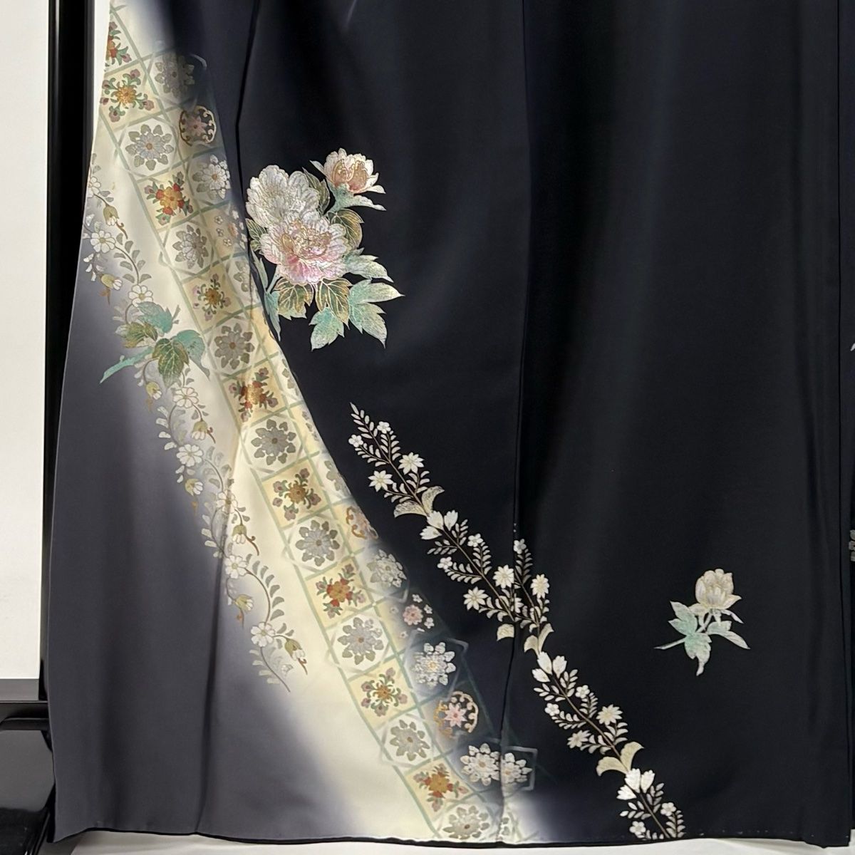 付下げ 身丈167.5cm 裄丈68cm L 袷 落款 扇 草花 金彩 ぼかし 黄土