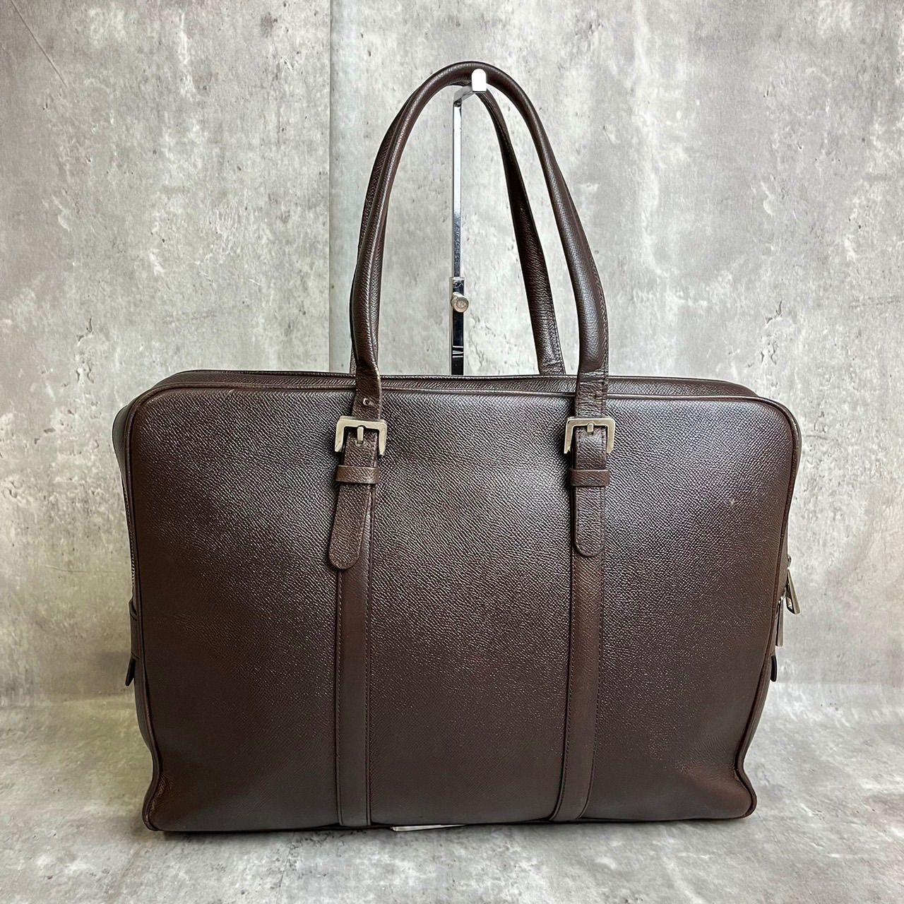 ✨良品✨ BALLY バリー ビジネスバッグ ブリーフケース バックル シルバー金具 A4収納 大容量 総柄 サフィアーノレザー メンズ ブラウン  茶色 - メルカリ