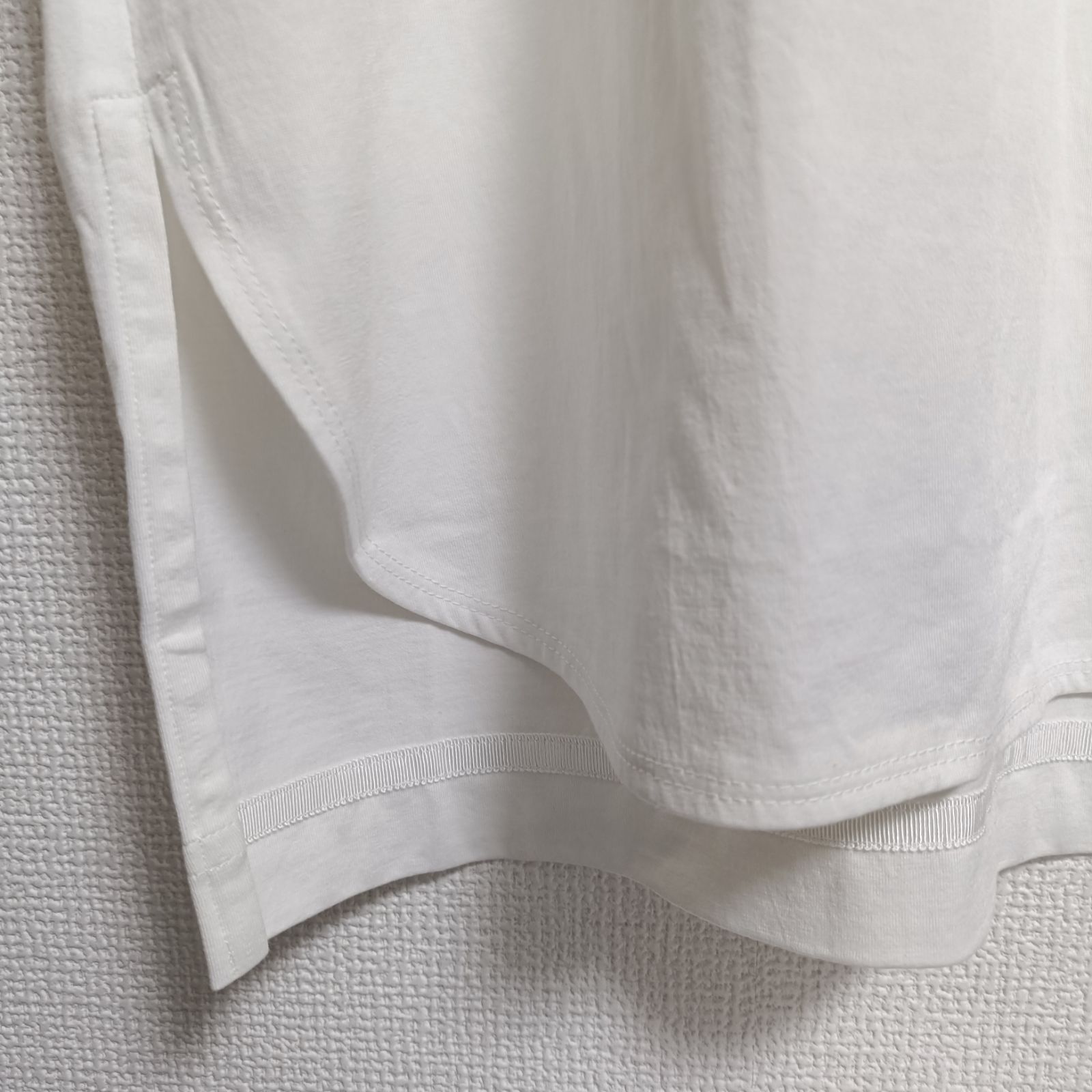 DRAWER ドゥロワー バックエンブレム刺繍ノースリーブカットソー 