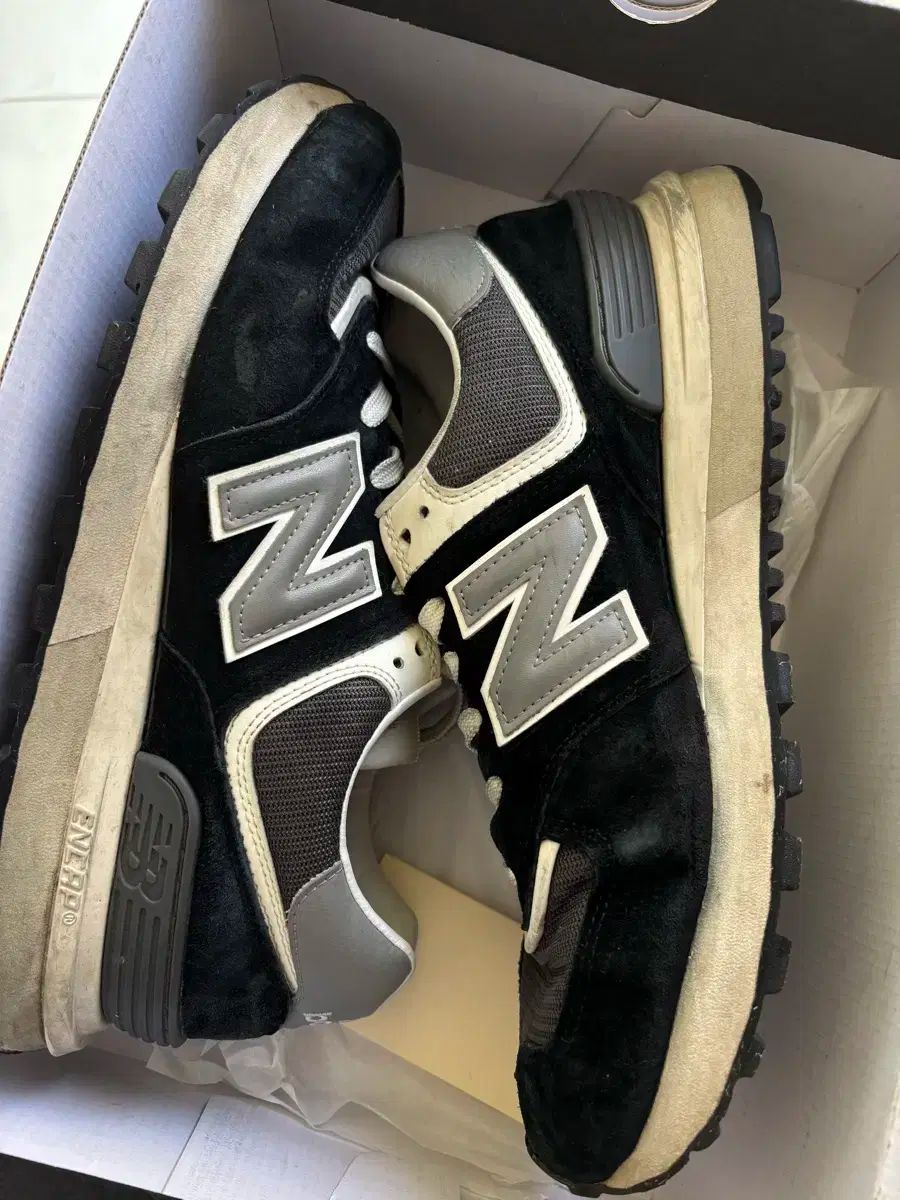 574 レガシー 黒 290 サイズ