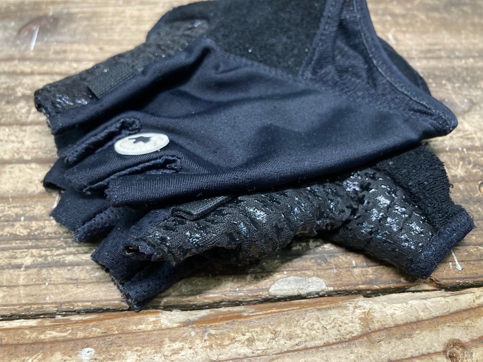 IQ526 アソス assos 指切り グローブ 黒 M - メルカリ
