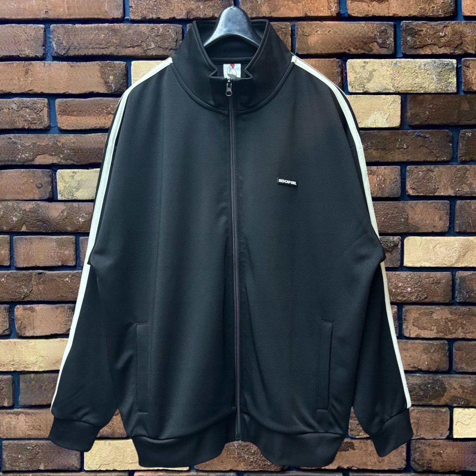 RED CAP GIRL バックプリントトラックジャケット】レッド