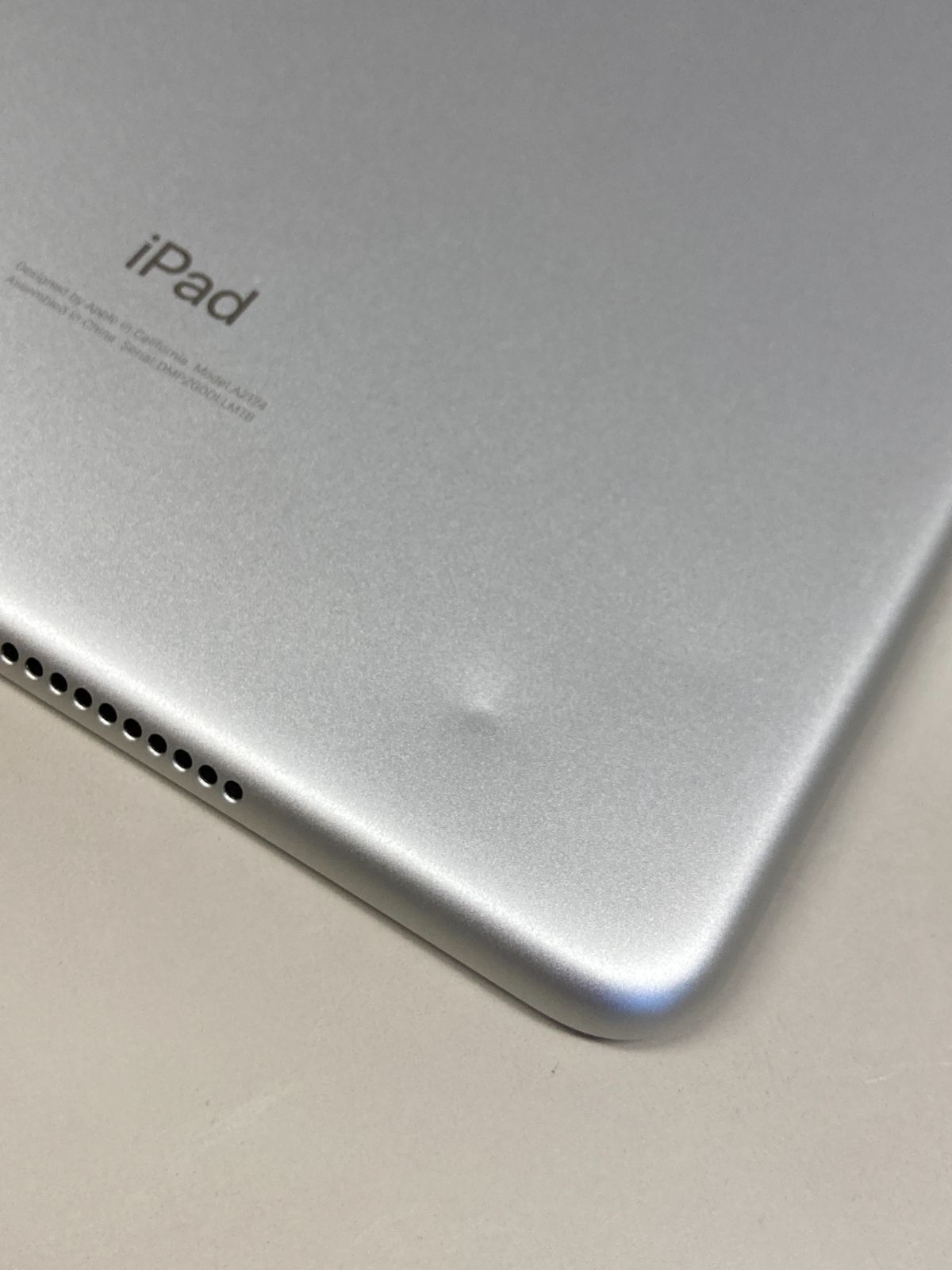 SIMフリーモデル 美品 iPad mini 第5世代 64GB シルバー 超美品 SIMフリー iPad mini 5 Wi-Fi+Cellular セルラー 64GB シルバー