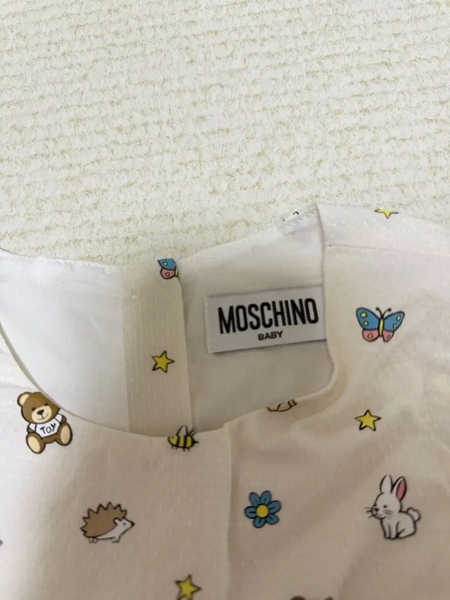 Moschino モスキーノ