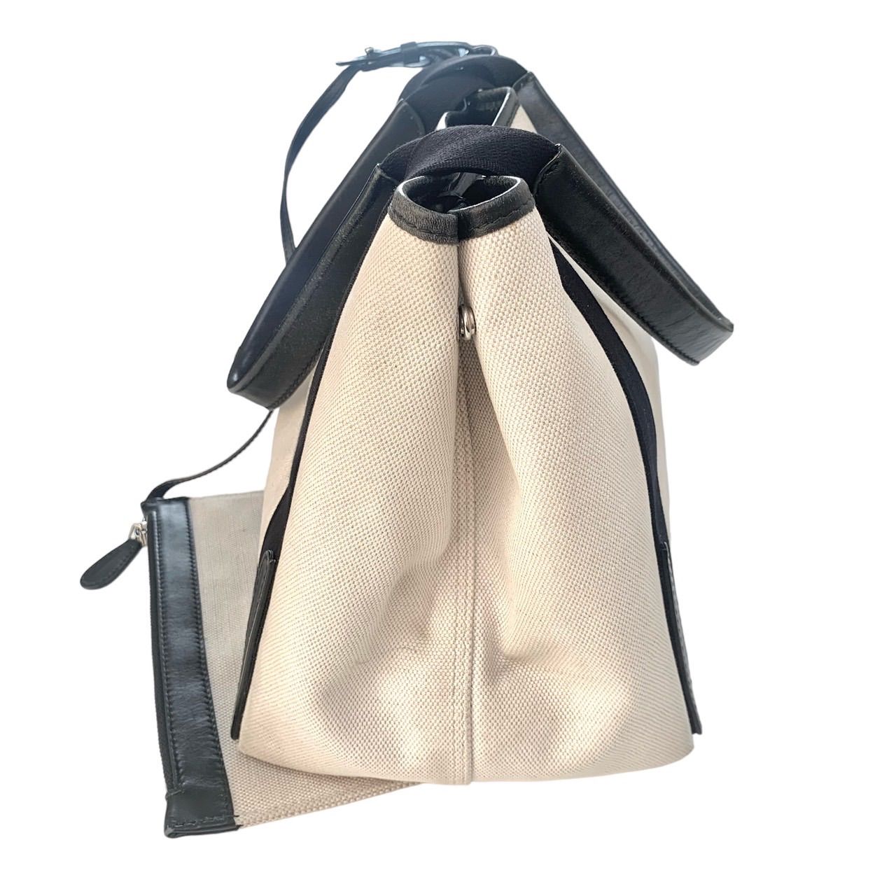 きれいです⭐️BALENCIAGA】 バレンシアガ ネイビーカバスS トート  