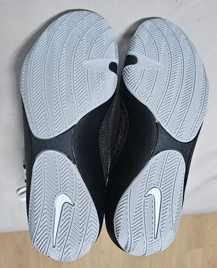 NIKE ナイキ マチョマイ 2 260 ブラック|ホワイト 販売