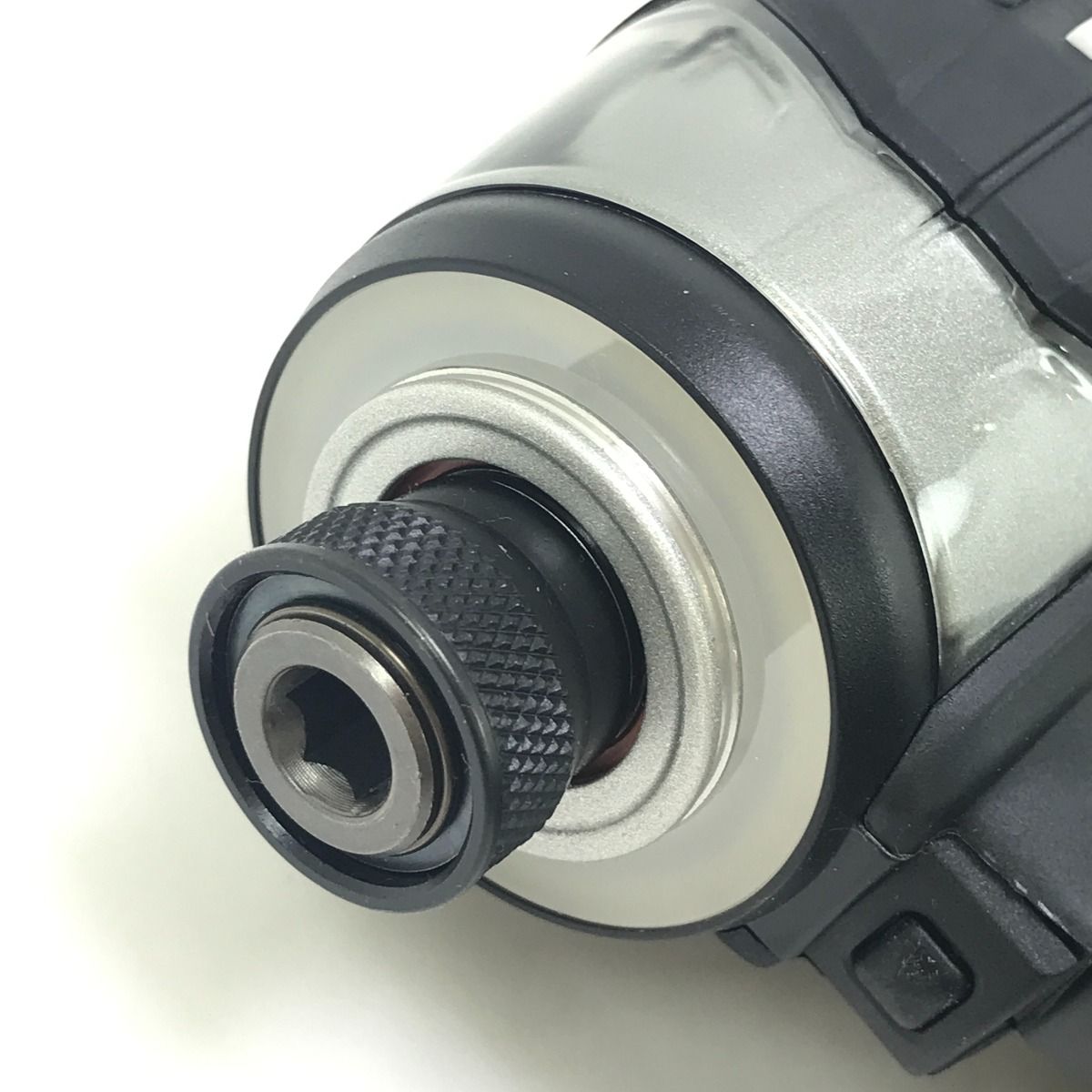 インパクトドライバ