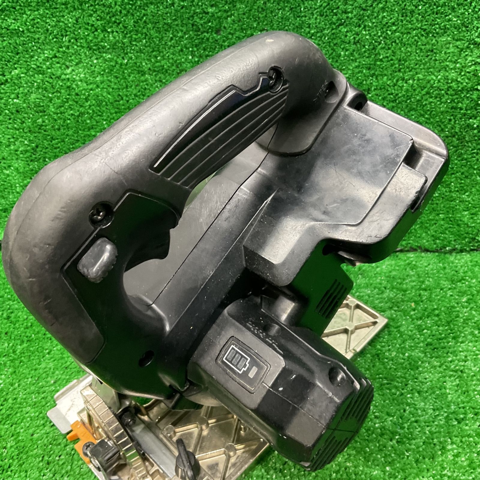 コードレス丸のこ HS470DZB