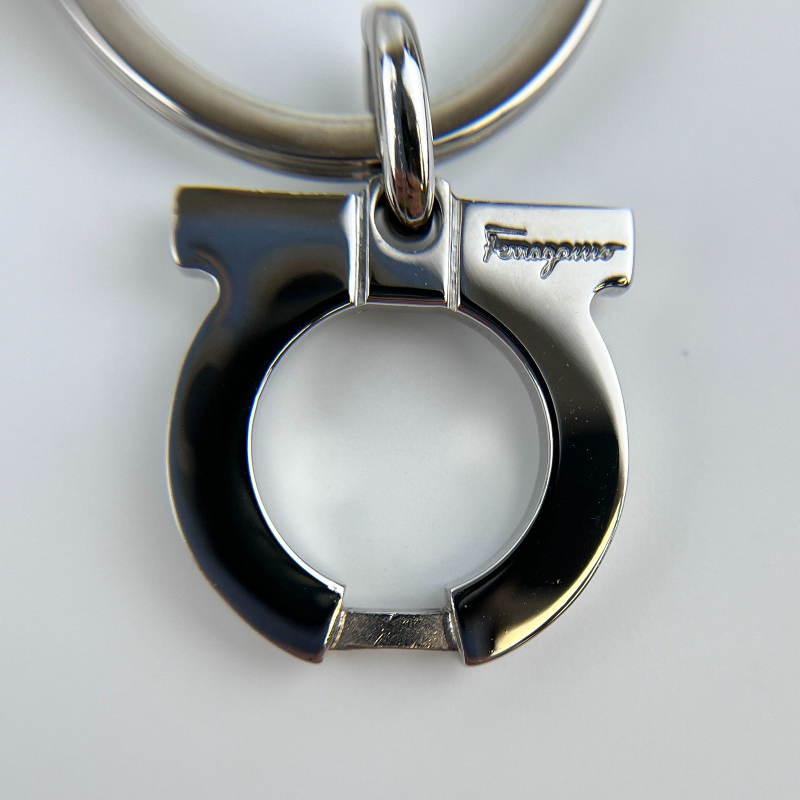 中古】Salvatore Ferragamo サルヴァトーレ・フェラガモ ガンチーニ  