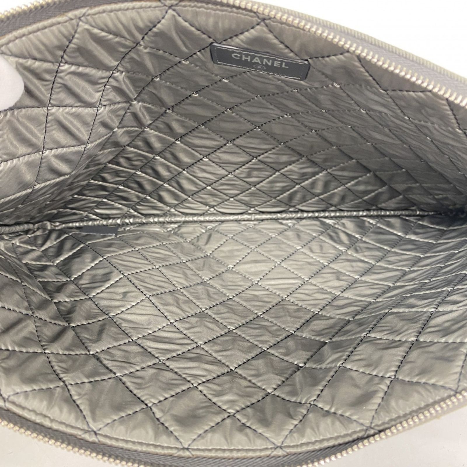 希少モデル✨シャネル　ドーヴィルライン　クラッチバッグ　キャンバス　グレー シャネル(Chanel) シャネル クラッチバッグ ドーヴィル