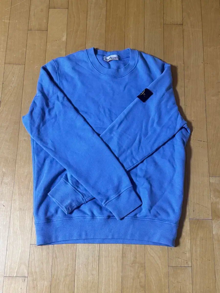 ゲリラセール！ストーンアイランド ダストカラースウェット STONE