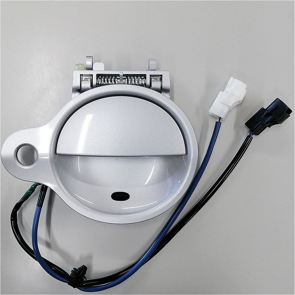 スズキ セルボHG21S アウターハンドル ドアノブ 右前 シルバーZ2S