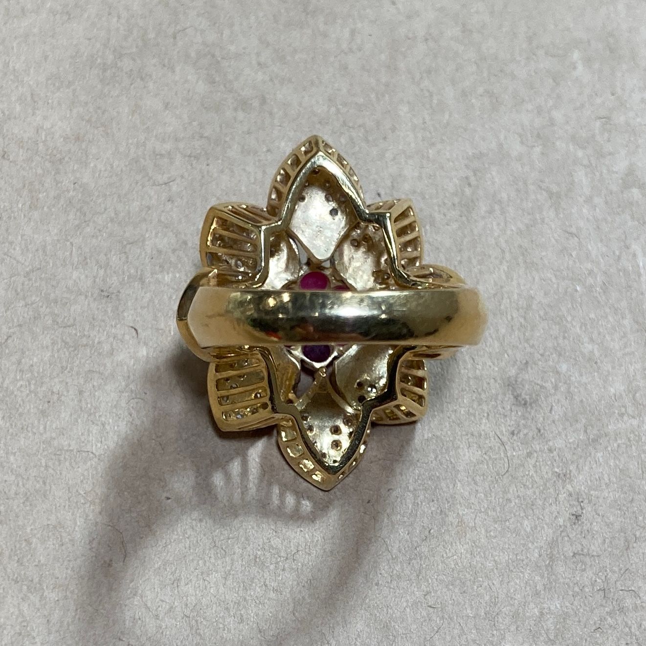☆ K18刻印 18金 ゴールド 花モチーフ デザインリング 11号サイズ 
