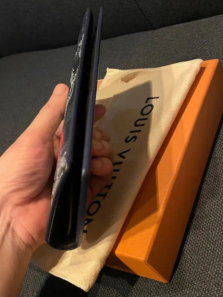 Vuitton ルイヴィトン